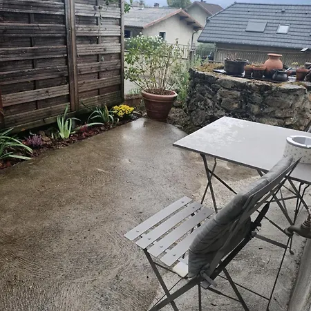 4 Personnes Avec Terrasse Privee A Apartmán Voglans